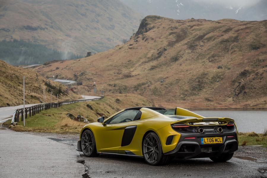  McLaren 675LT Spider 2016 года  (фото 17 из 28)